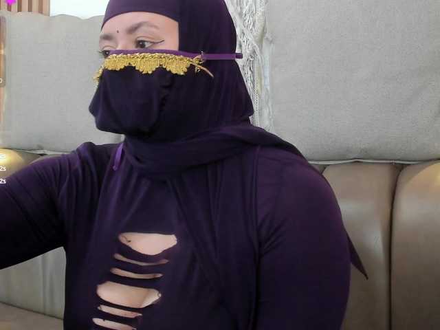 yasmin-dina live cam on BongaCams