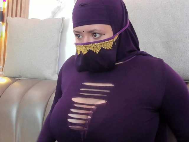 yasmin-dina live cam on BongaCams