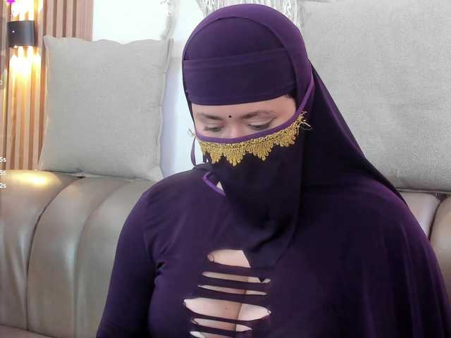 yasmin-dina live cam on BongaCams