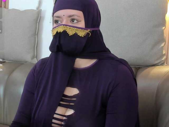 yasmin-dina live cam on BongaCams