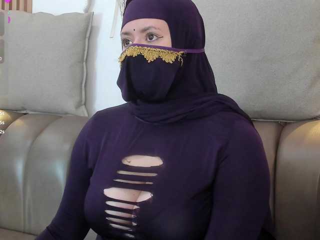 yasmin-dina live cam on BongaCams