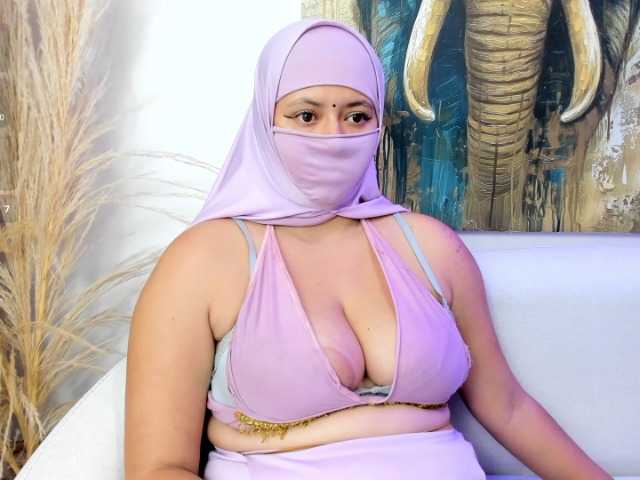 yasmin-dina live cam on BongaCams
