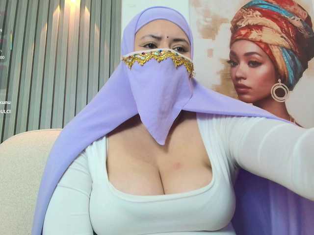 yasmin-dina live cam on BongaCams