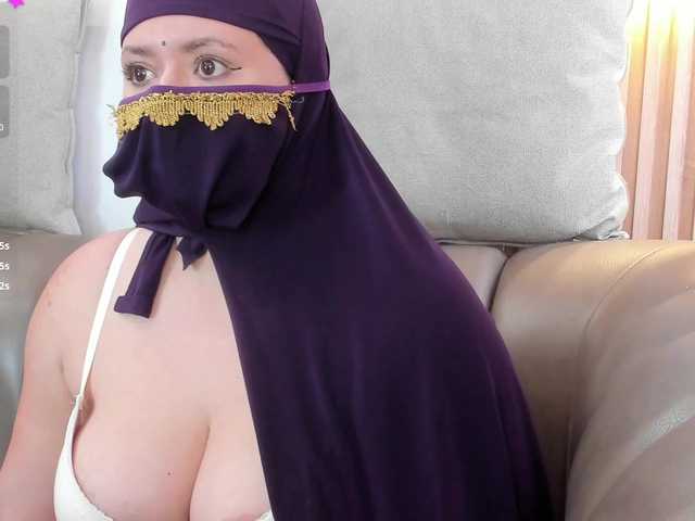 yasmin-dina live cam on BongaCams