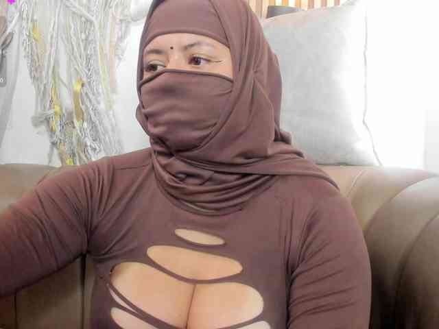 yasmin-dina webcam