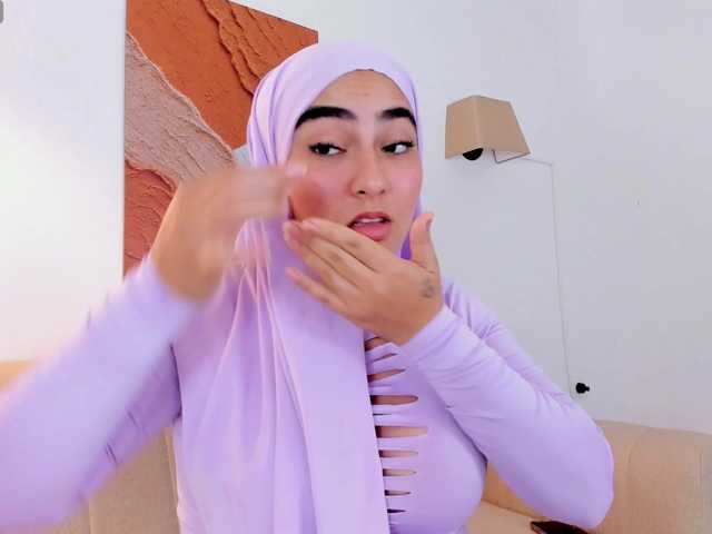 Malika-Noor live cam on BongaCams