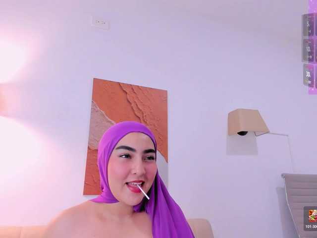 Malika-Noor live cam on BongaCams