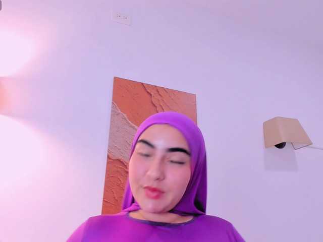 Malika-Noor live cam on BongaCams