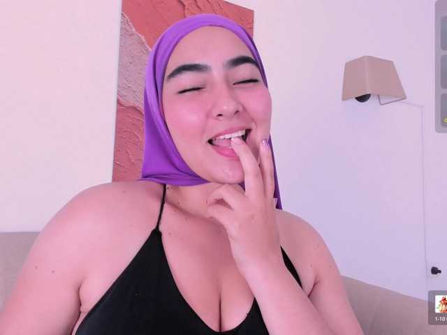 Malika-Noor live cam on BongaCams