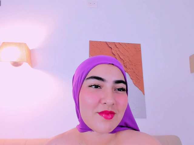 Malika-Noor live cam on BongaCams