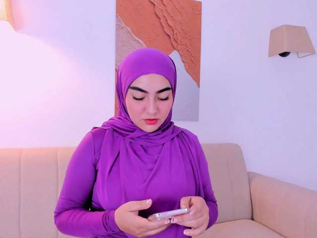 Malika-Noor live cam on BongaCams