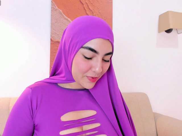 Malika-Noor live cam on BongaCams