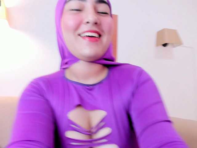 Malika-Noor live cam on BongaCams