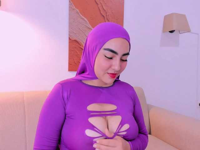 Malika-Noor live cam on BongaCams