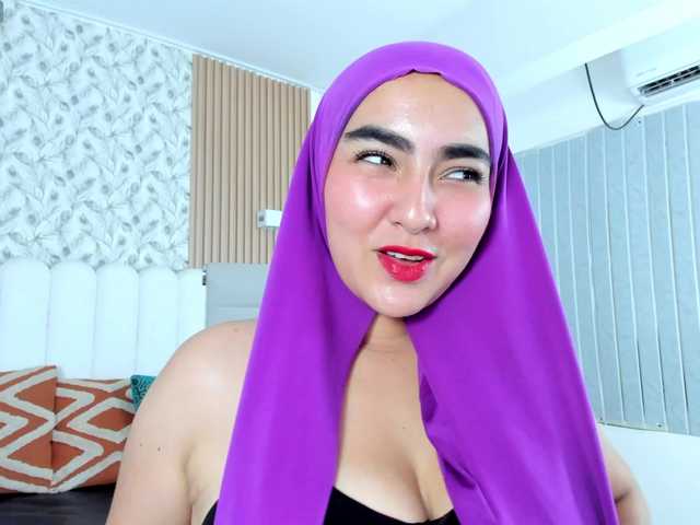 Malika-Noor live webcam show