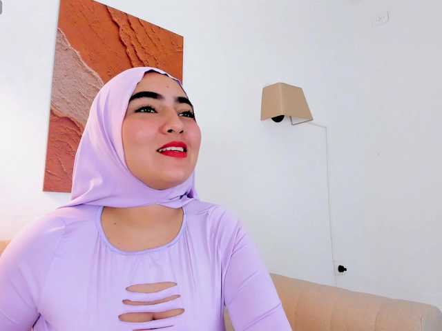 Malika-Noor live cam on BongaCams