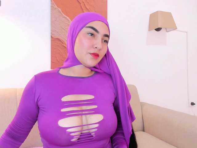 Malika-Noor live cam on BongaCams