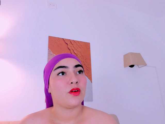 Malika-Noor live webcam show
