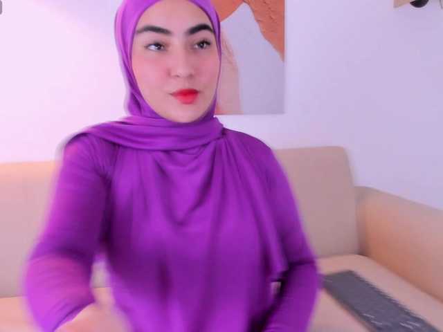 Malika-Noor live webcam show