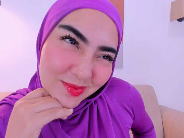 malika-noor cam belle