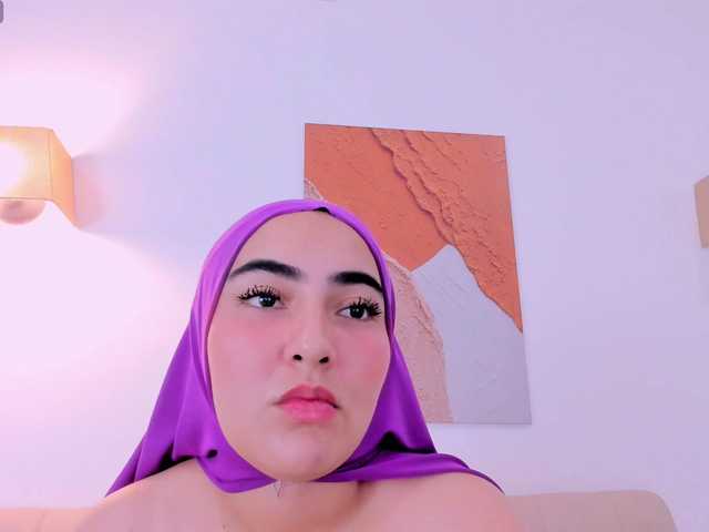 Malika-Noor live cam on BongaCams