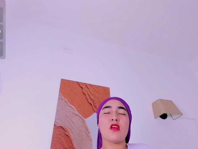 Malika-Noor live cam on BongaCams