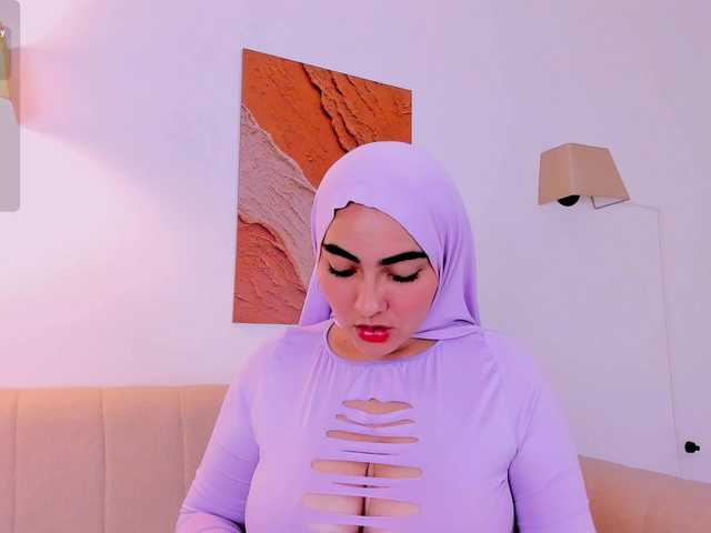 Malika-Noor live cam on BongaCams