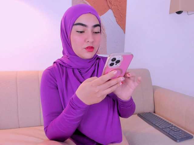 Malika-Noor live cam on BongaCams