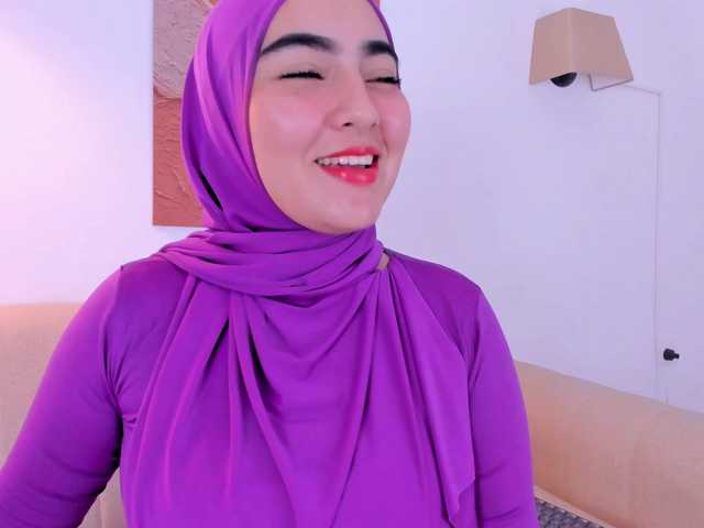 Malika-Noor live cam on BongaCams