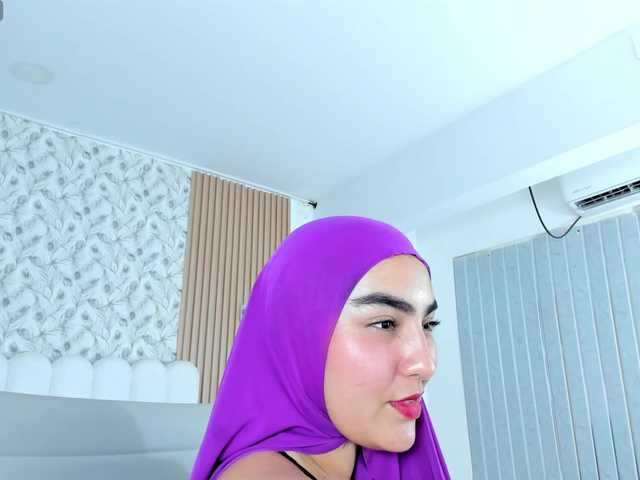 Malika-Noor live webcam show