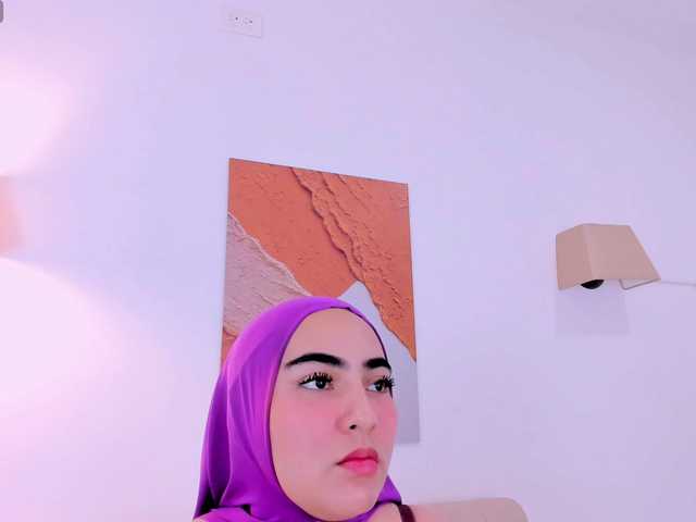 Malika-Noor live cam on BongaCams