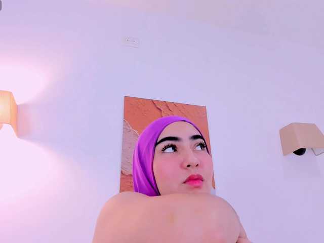 Malika-Noor live cam on BongaCams