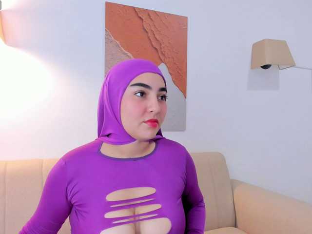 Malika-Noor live cam on BongaCams