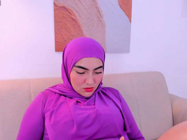 malika-noor cam belle