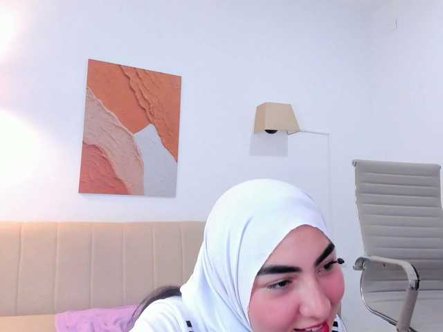 malika-noor cam belle