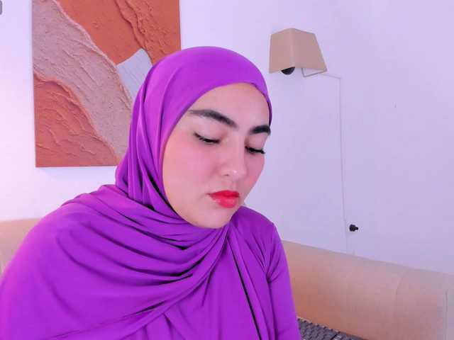 Malika-Noor live webcam show