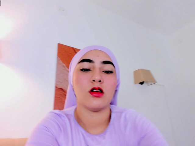 Malika-Noor live cam on BongaCams