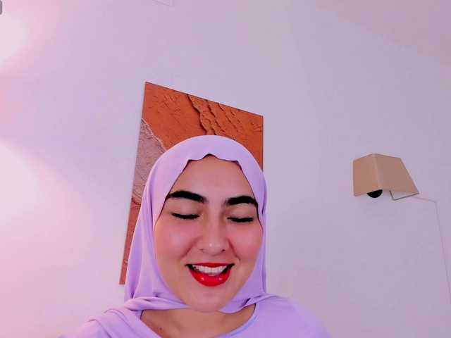 Malika-Noor live cam on BongaCams