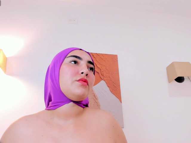 Malika-Noor live cam on BongaCams