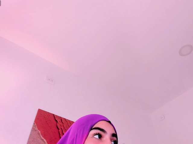 Malika-Noor live cam on BongaCams