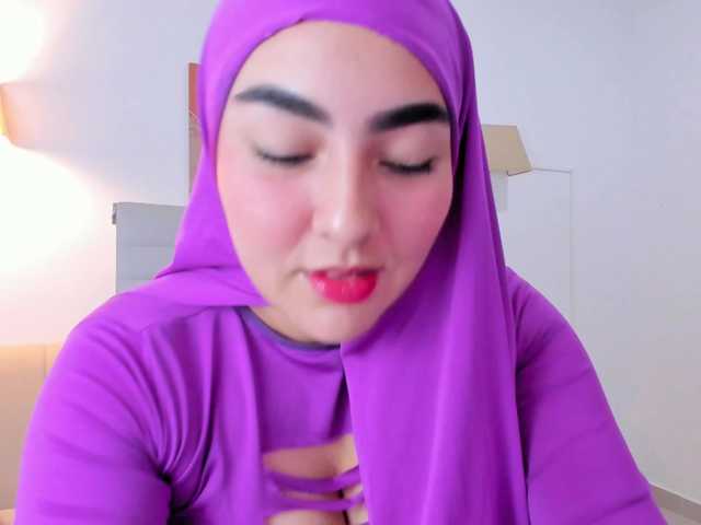 Malika-Noor live cam on BongaCams