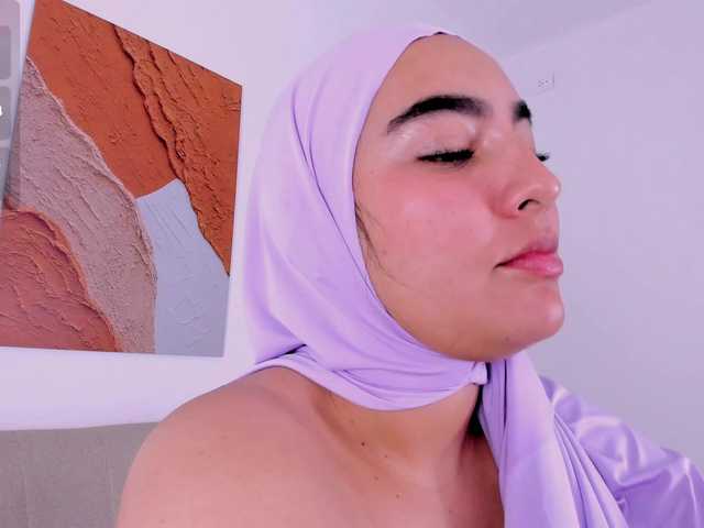 Malika-Noor live cam on BongaCams