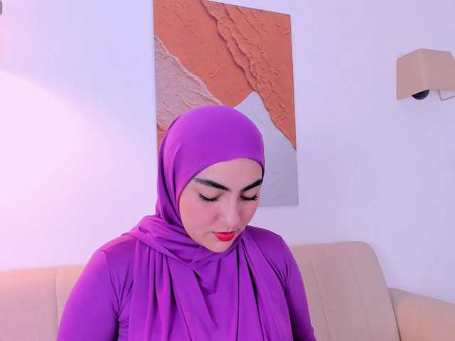 Malika-Noor live webcam show