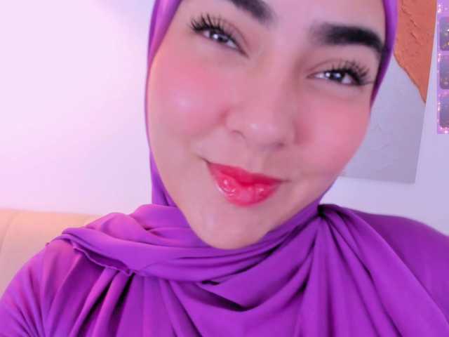 malika-noor cam belle