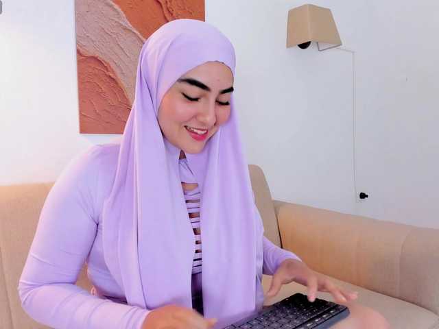 Malika-Noor live cam on BongaCams