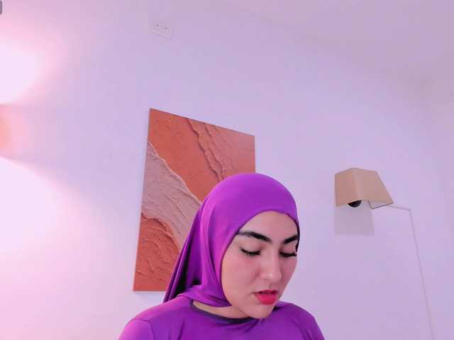 Malika-Noor live cam on BongaCams