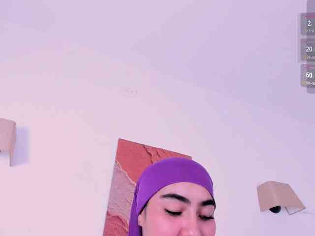 Malika-Noor webcam