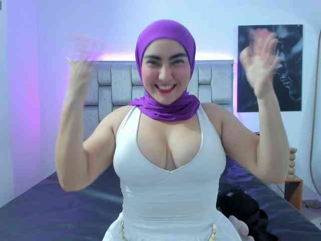 Malika-Noor webcam