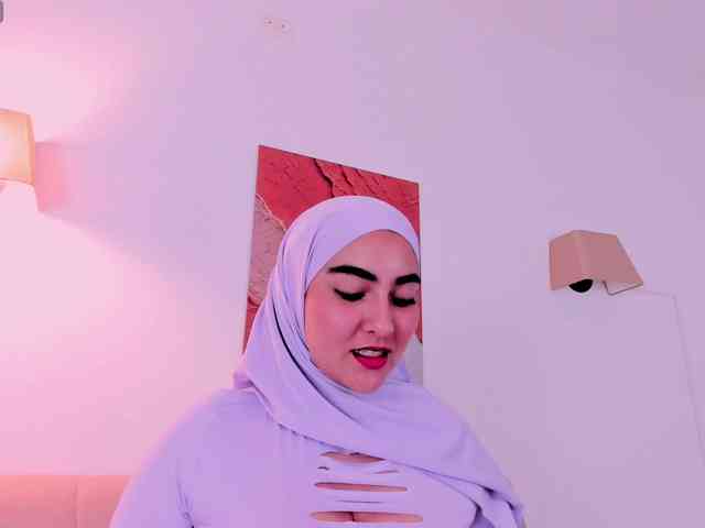 Malika-Noor webcam