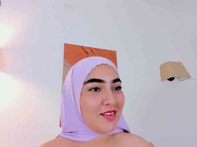 Malika-Noor webcam